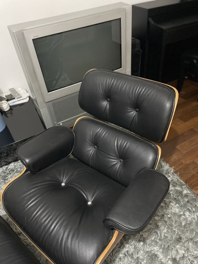 Cadeira Eames Lounge Chair