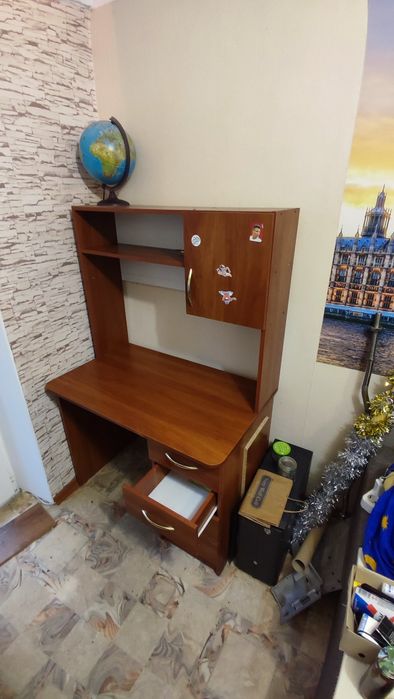 Компьютерный стол, для учебы, с выдвижными ящиками