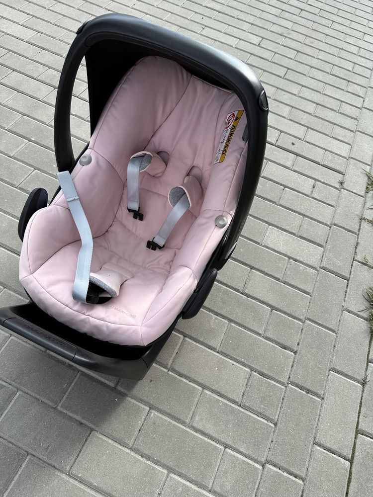 Fotelik Maxi Cosi bezwypadkowy z bazą isofix