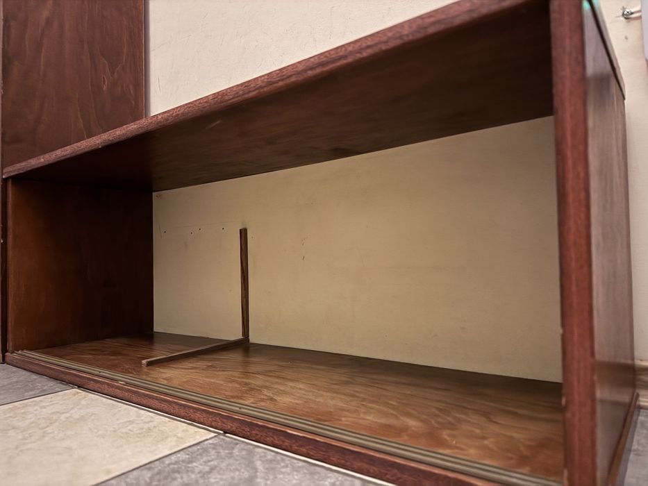 Деревянные полки