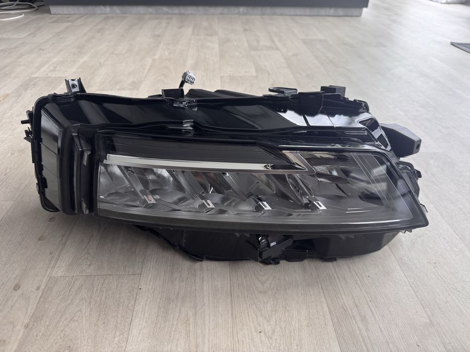 Фара передня права Ниссан Рог Т33