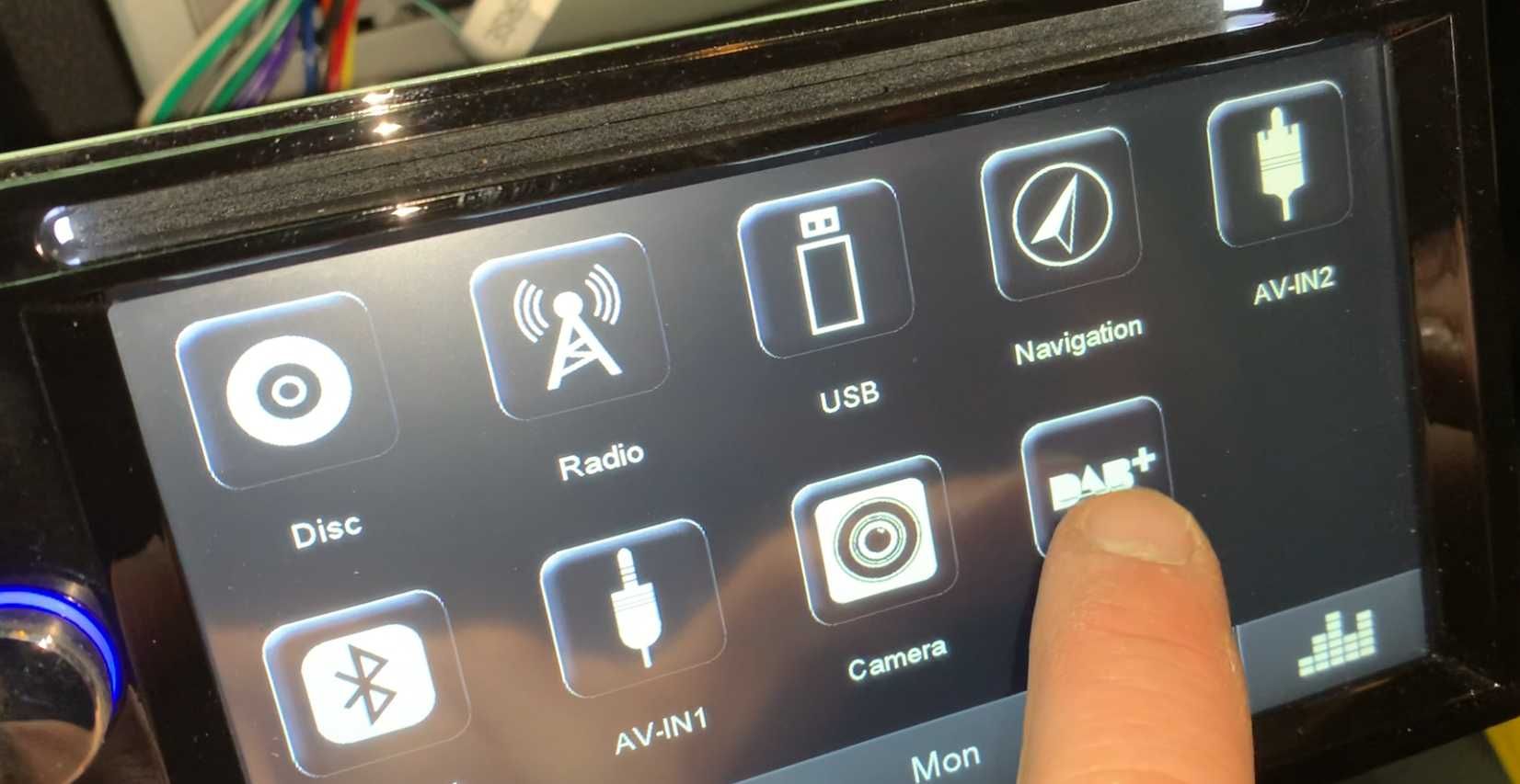 Radio samochodowe Blaupunkt Hannover 570DAB z NAVI DAB+ i pilotem