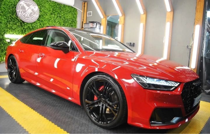 Auto do ślubu Audi A7 C8 w pięknym czerwonym kolorze