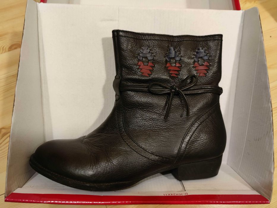 buty damskie za kostkę na suwak