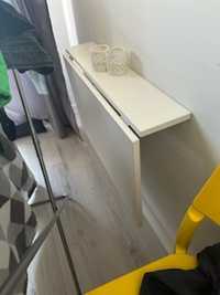 2 stoliki, półka Malm Ikea, lampa, krzesło