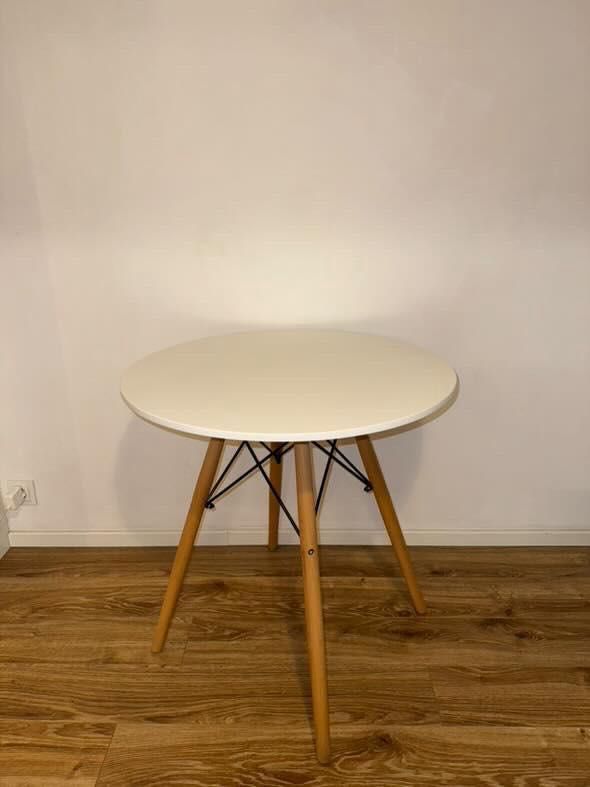 Stolik biały okrągły ikea