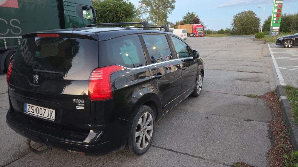 Peugot 5008 7os 2013r 1.6hdi bardzo dobry stan. Bez wkladu