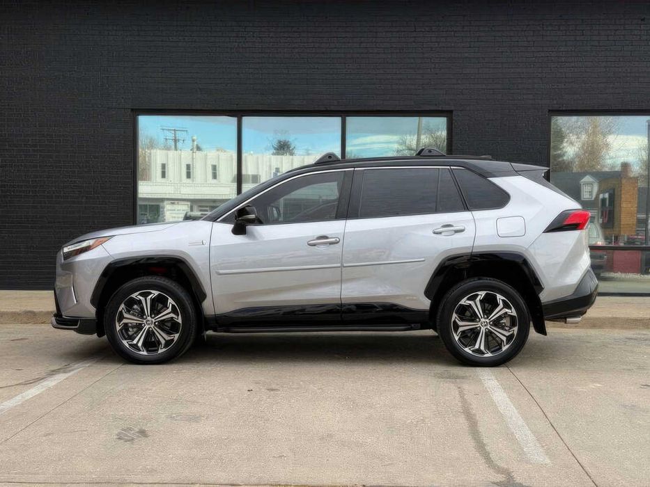 Toyota RAV4 Prime XSE      2024