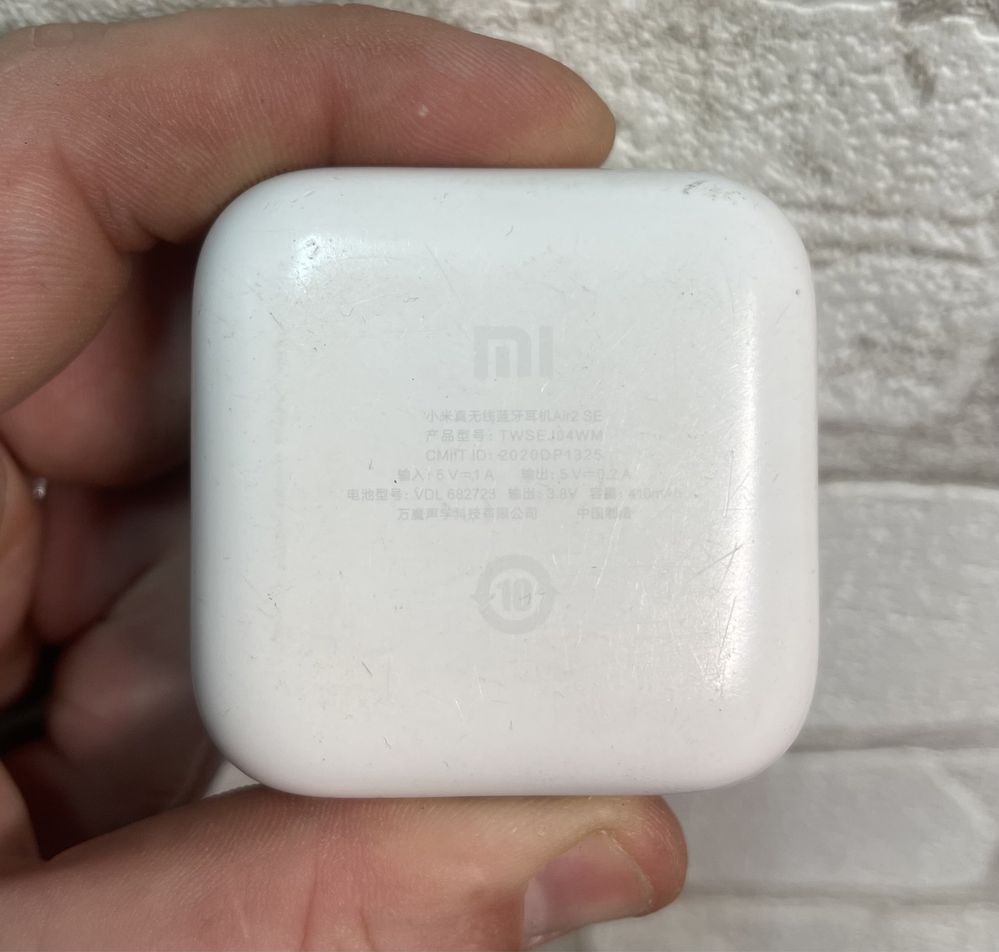 Кейс для Bluetooth наушников Xiaomi Mi AirDots 2 SE б/у