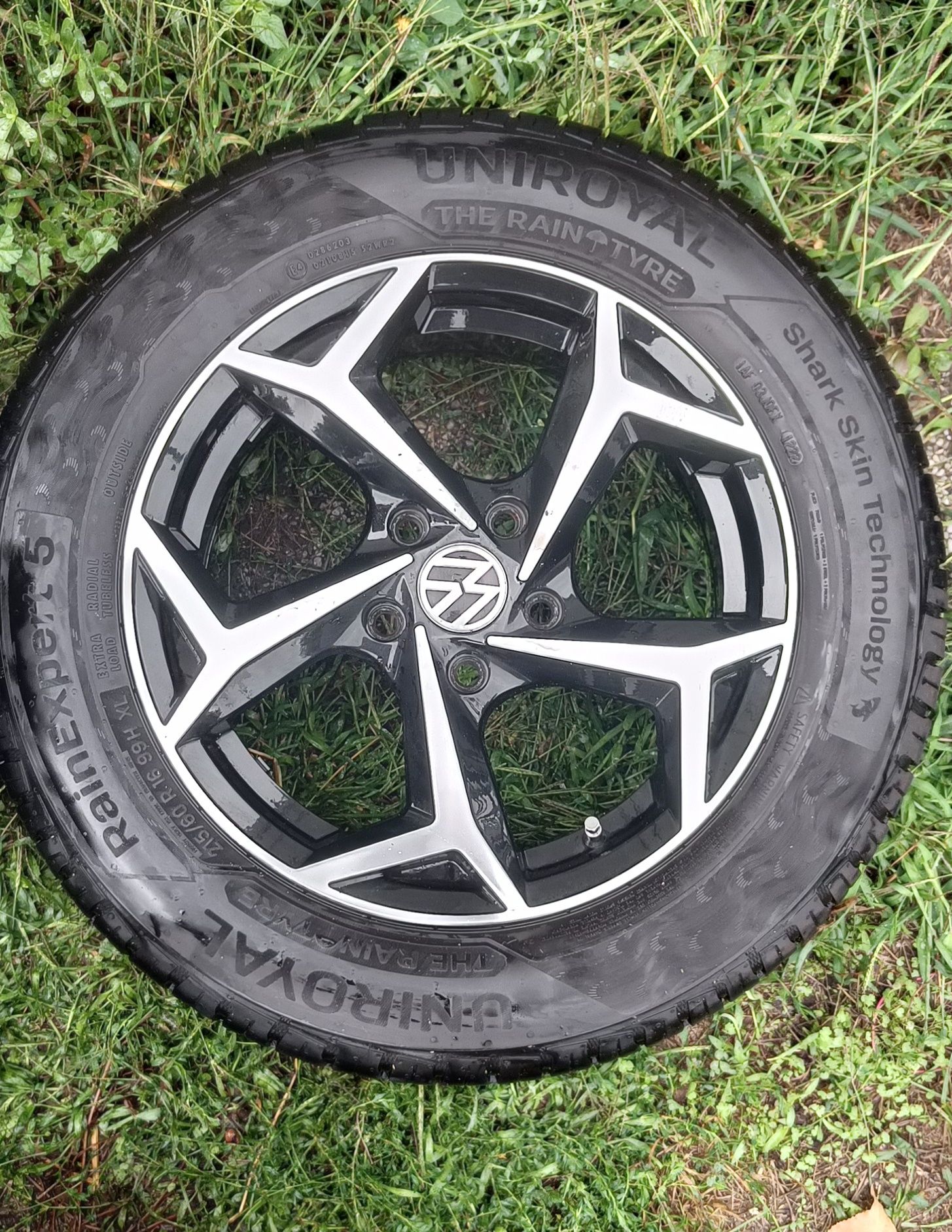 Sprzedam opony + felgi  215/60R16  5x112