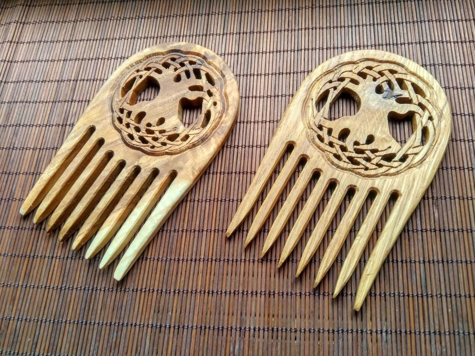 Деревянный обережный гребень для волос