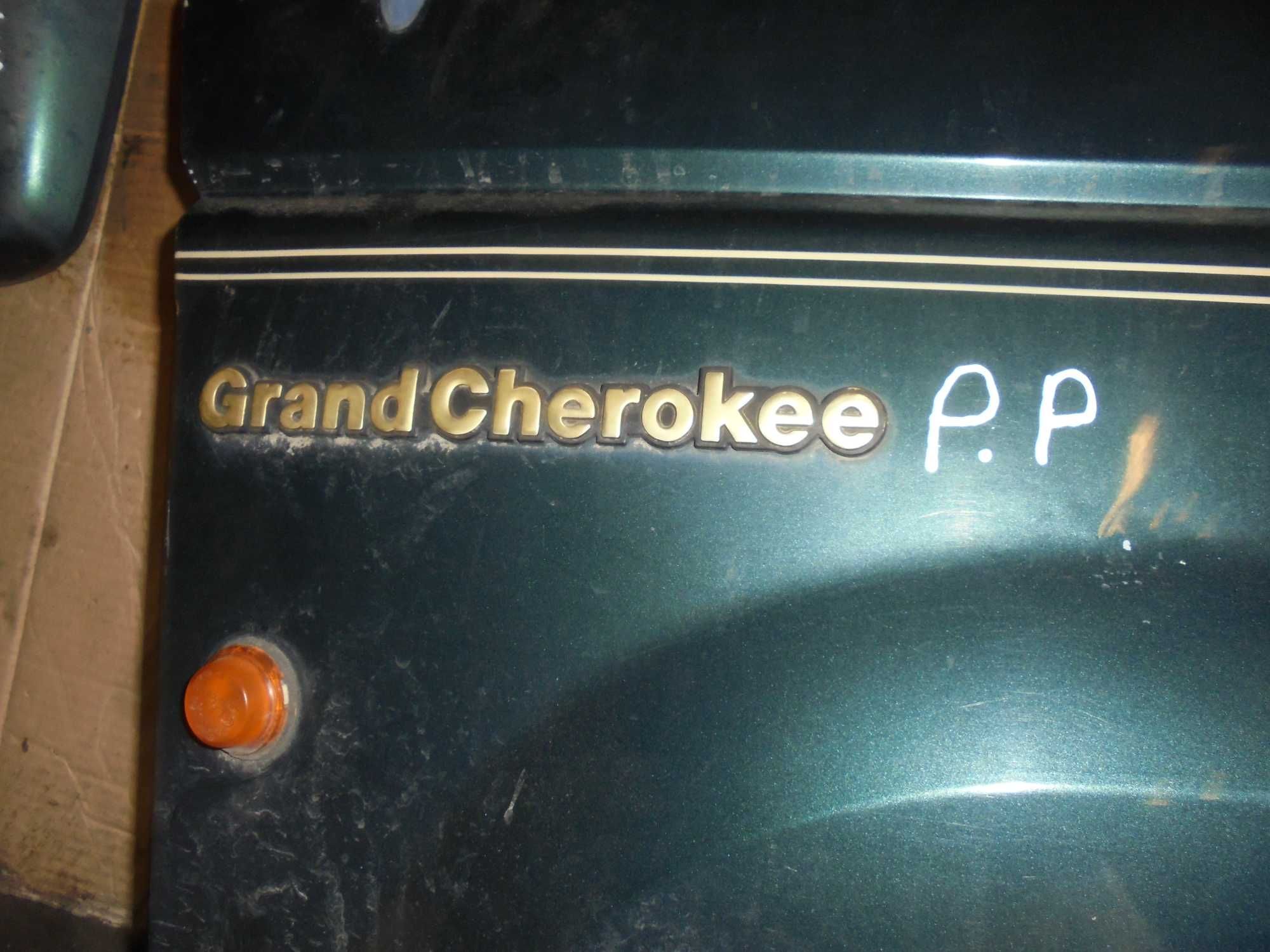 Jeep grand cherokee ZJ błotnik przód przedni prawy