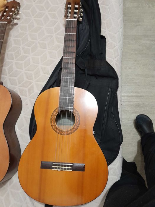 Гітара, б/у, фірма  Ямаха, є маленьки недоліки