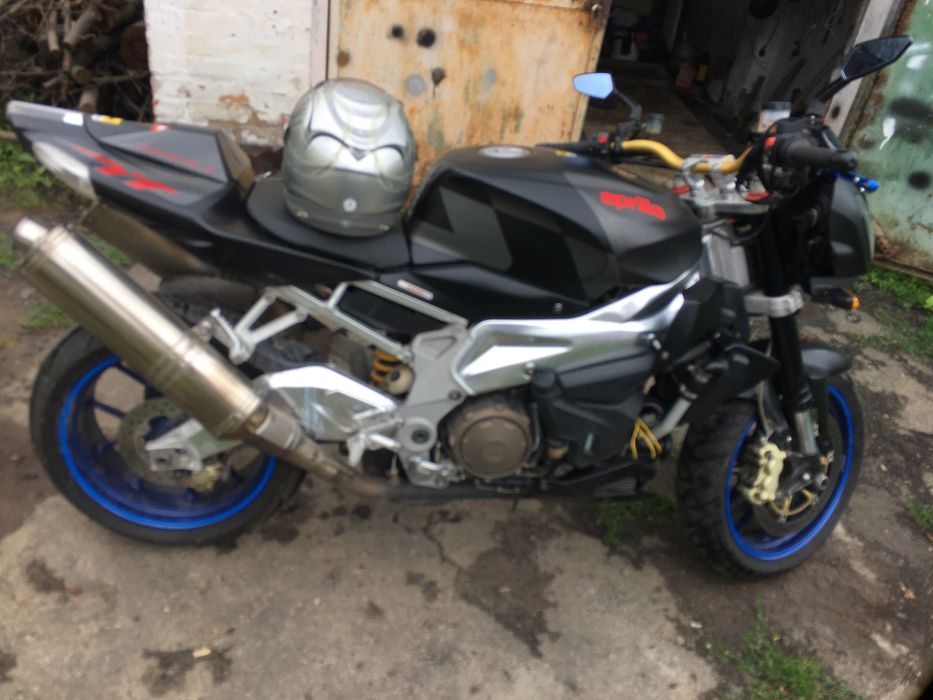 Апрілія туоно 1000