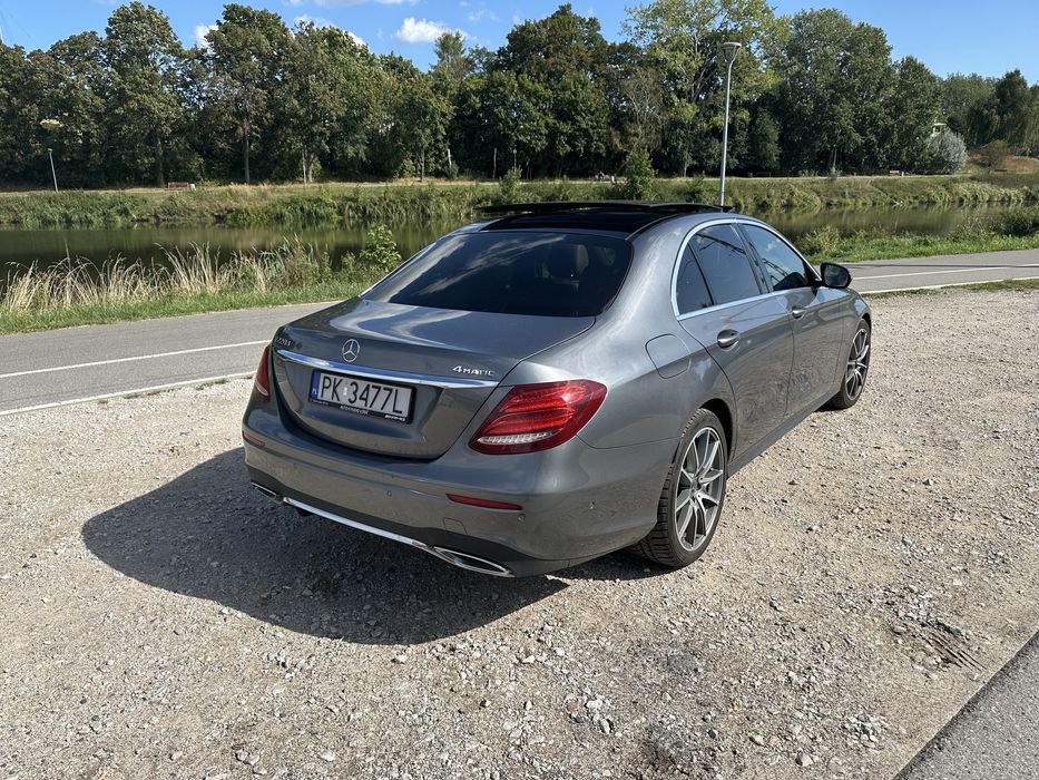Mercedes E-klasa E220D Superstyle AMG 4matic Panorama. Bogato-wypo.