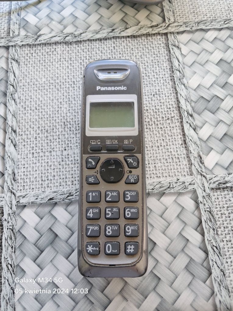 Telefon stacjonarny Panasonic bezprzewodowy