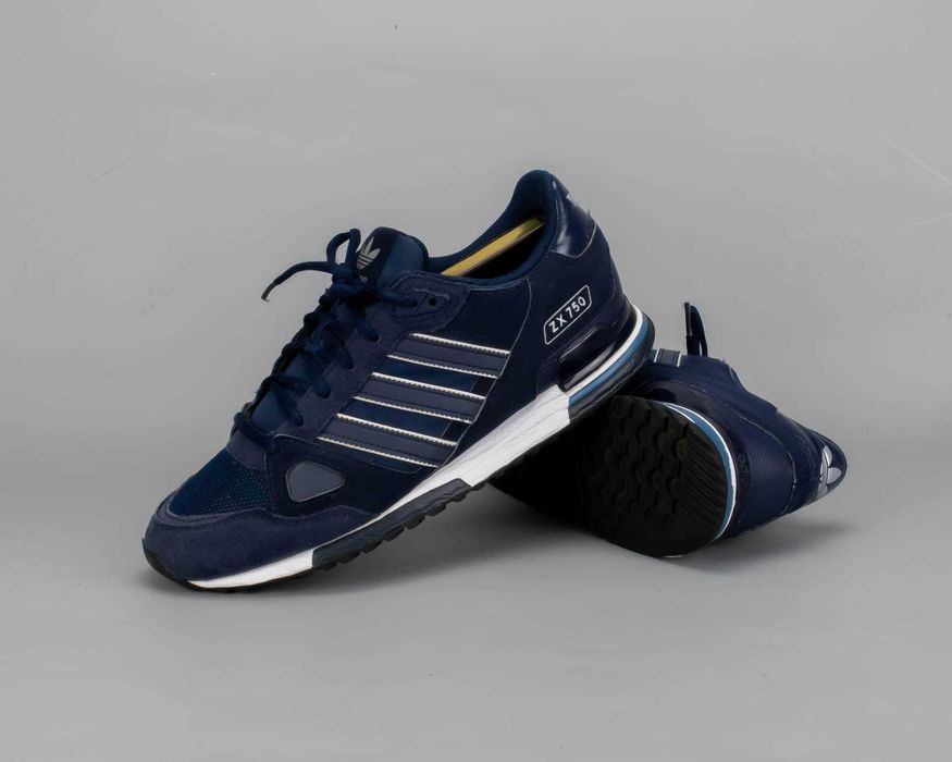Крутые кроссовки Adidas ZX 750.42,5 размер
