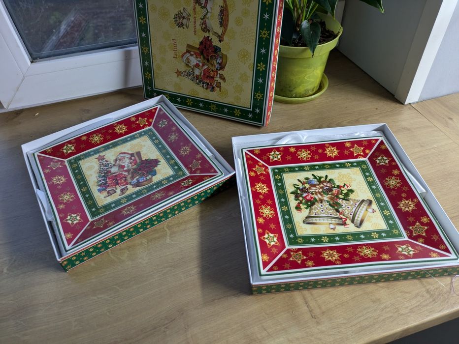 Кофемашина Roventa,тарелки новогодние