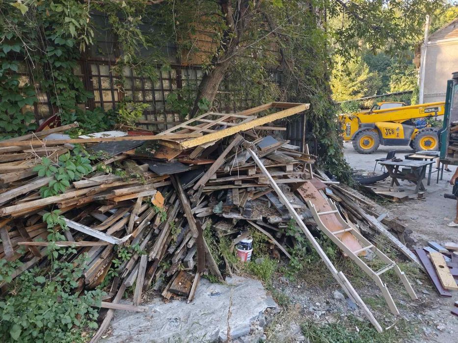 Відходи будівництва на дрова в топку грубу