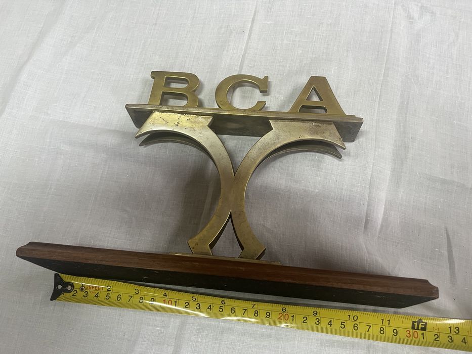 Banco Comercial de Angola em bronze anos 60 excelente estado