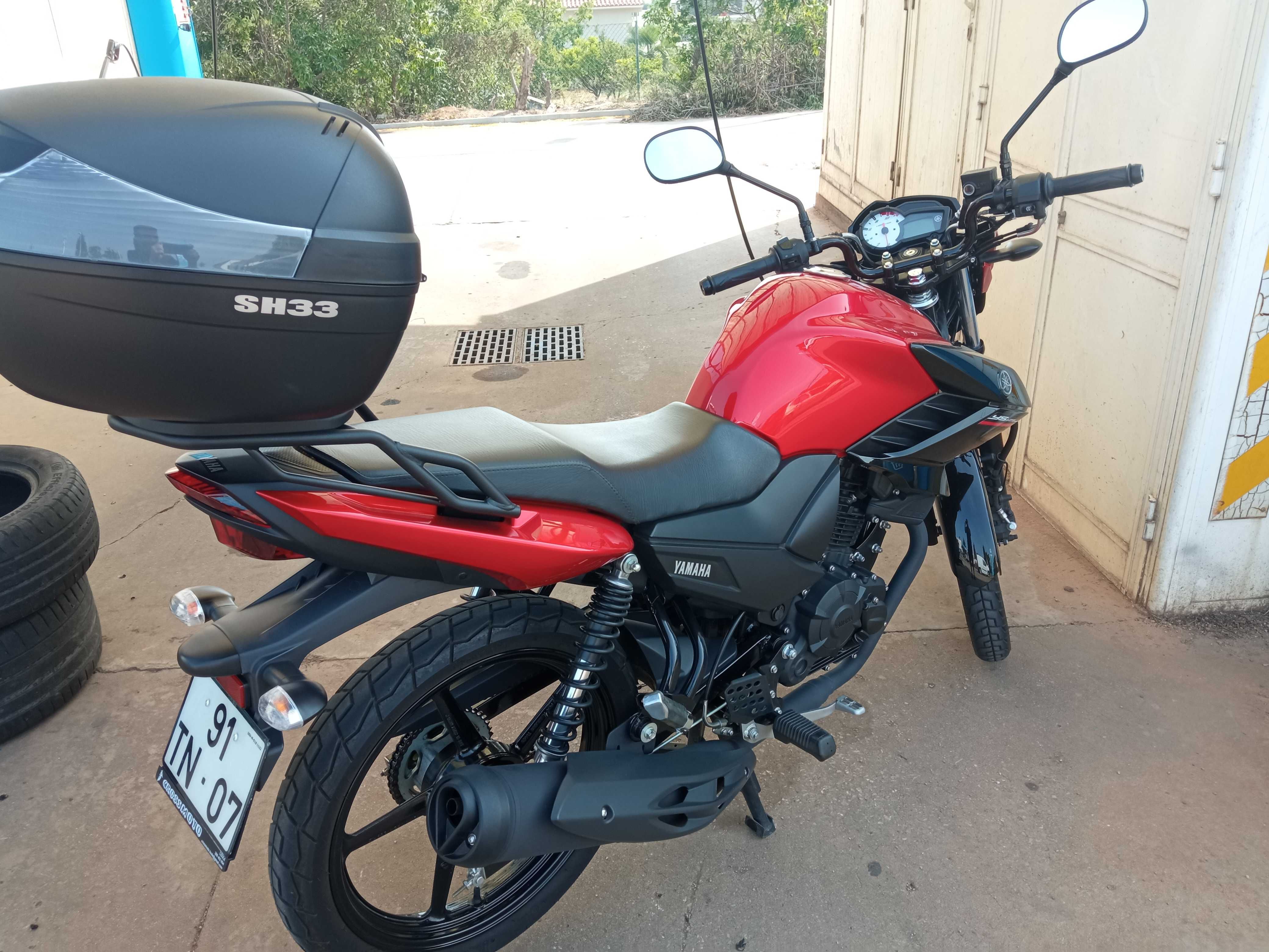 Yamaha YS 125 como nova