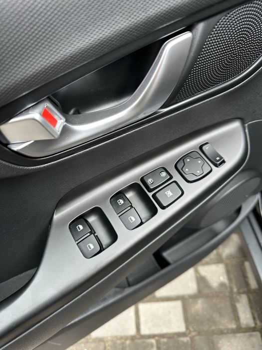 Продам Hyndai Kona