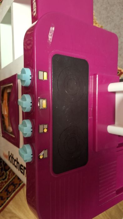 Детская пластиковая кухня