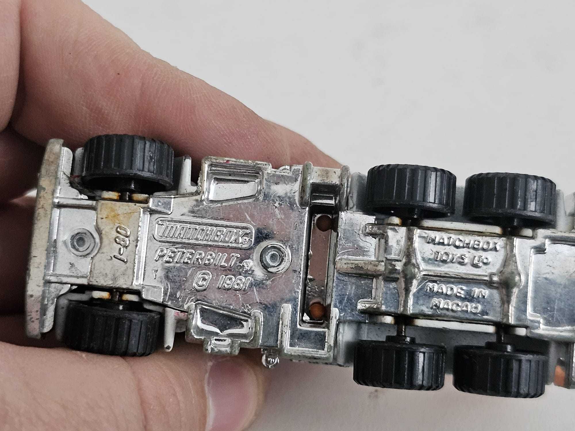 Matchbox - Peterbilt Truck 1981 Macau