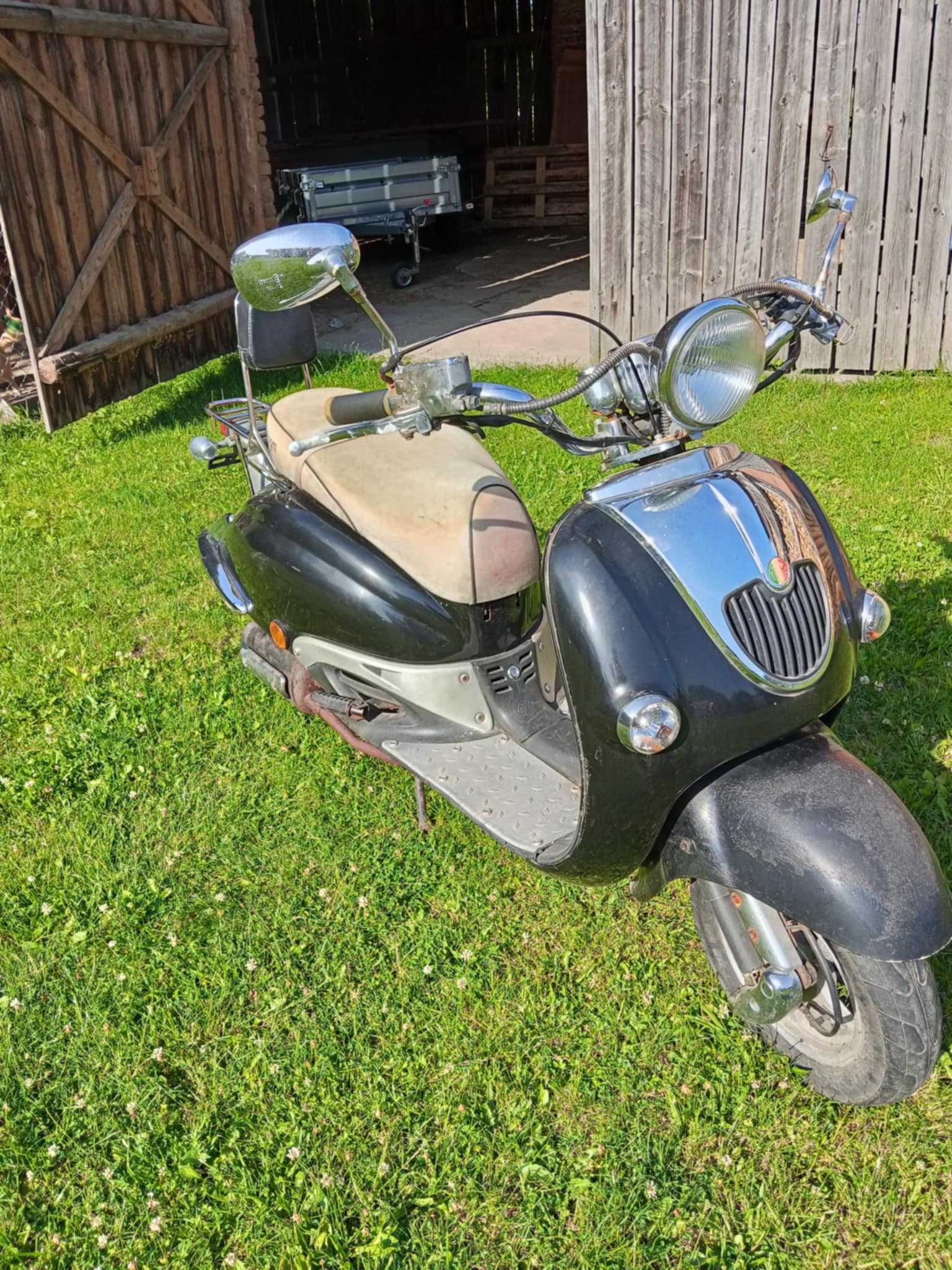 Skuter retro 2011r
