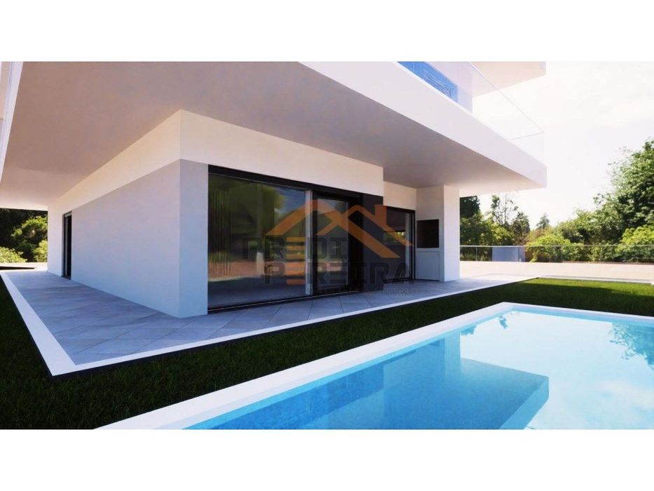 Descubra a sua nova morada! Moradia T5+2 em fase de construção.