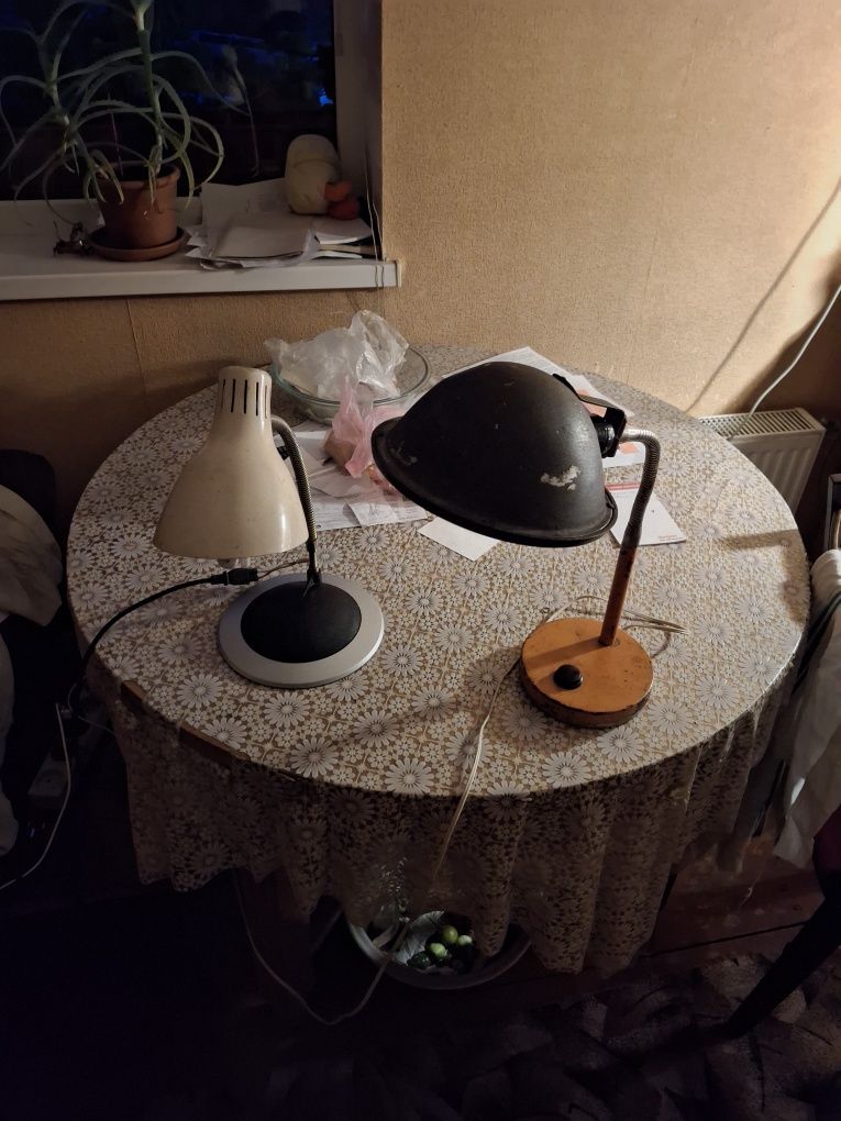 Лампы настольные.