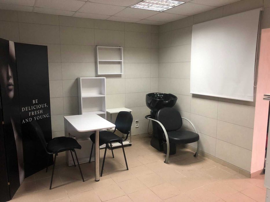 Приміщення салону краси по вул. Перемоги