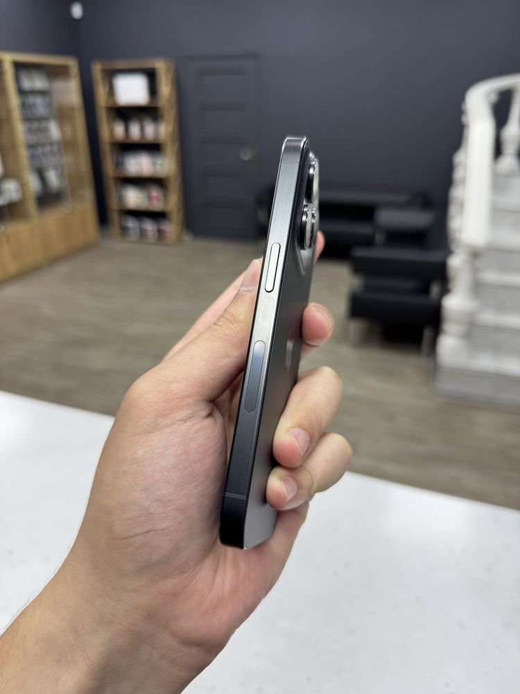 iPhone 15 Pro 256gb Black Titanium Unlock в Ідеальному стані!
