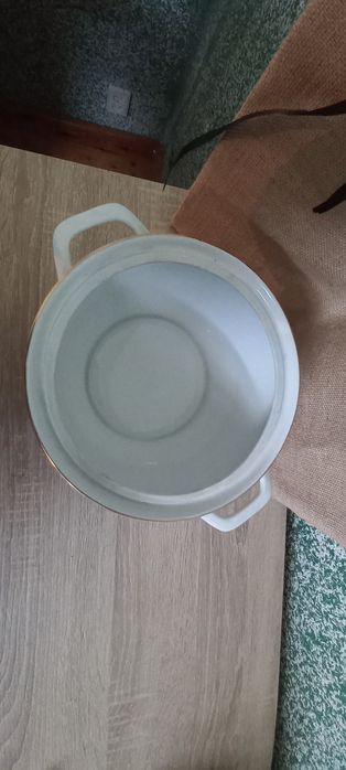 Zestaw porcelany, waza i sosjerka