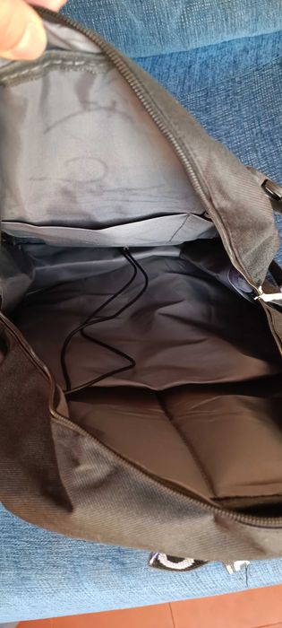 Mochila escolar com ligaçao usb e phones Dragon Ball Z Super NOVA