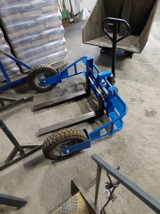 Paleciak terenowy 1000kg ,