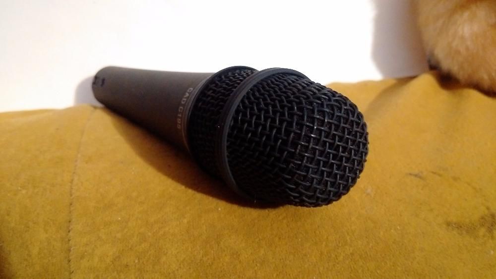 Продам конденсаторный вокальный микрофон Cad C-195