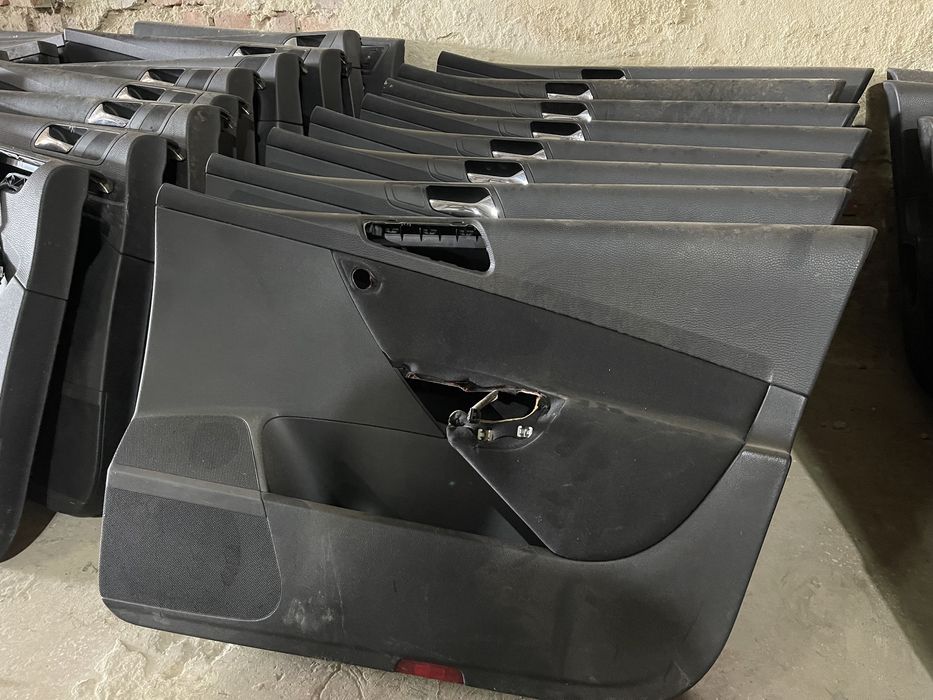 Дверні карти Пасат Б6, Passat B6, оббивка двери Passat 
гольф 5 октаві