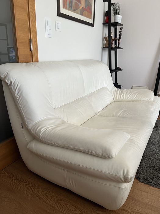 Sofá branco de pele, 2 lugares