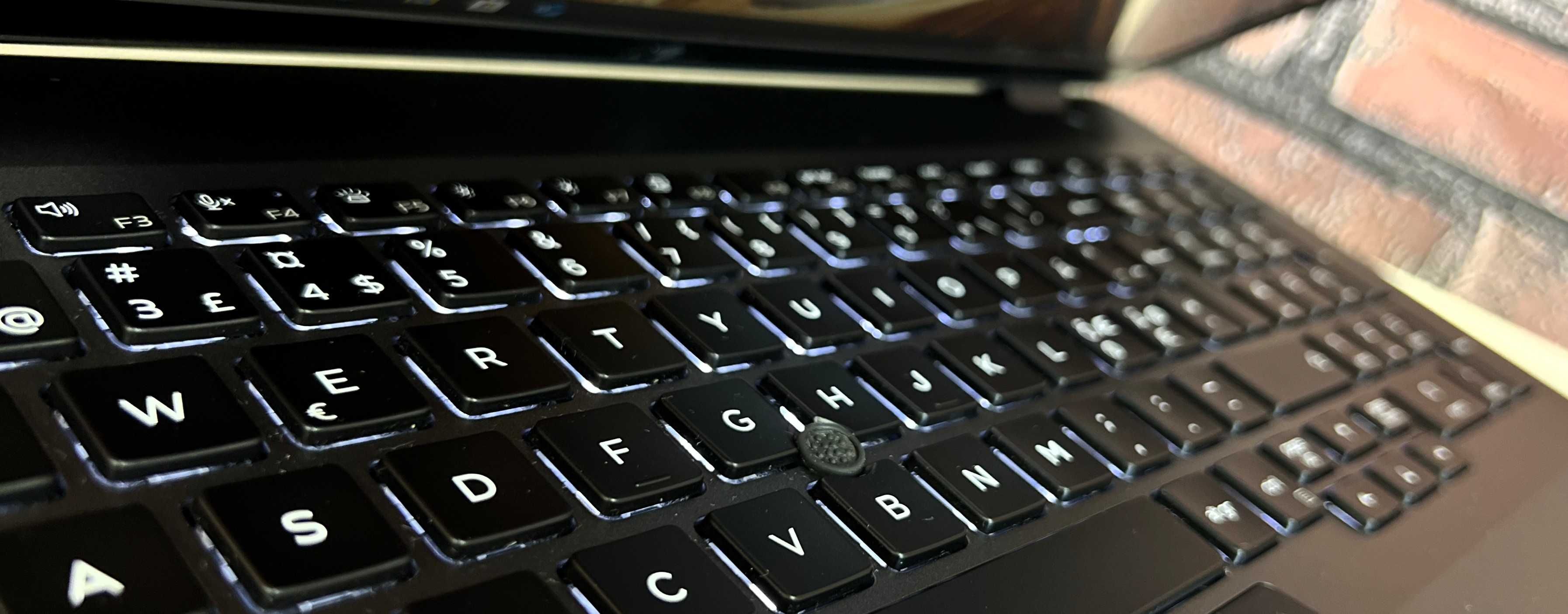 MX 250 (2GB)·Dell Latitude 5501·i5-9400H·8GB+SSD256GB·15"IPS·Гарантія