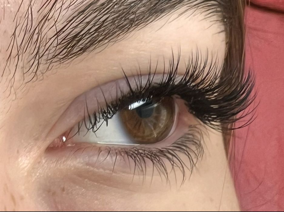 Нарощування вій Воскресенка, Паркові Озера, Троєщина, Дарниця. Лівий б