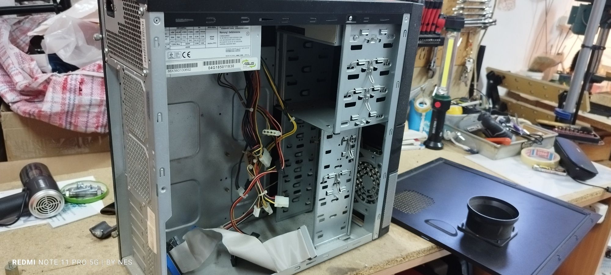 Torre ASUS com fonte alimentação 500w
