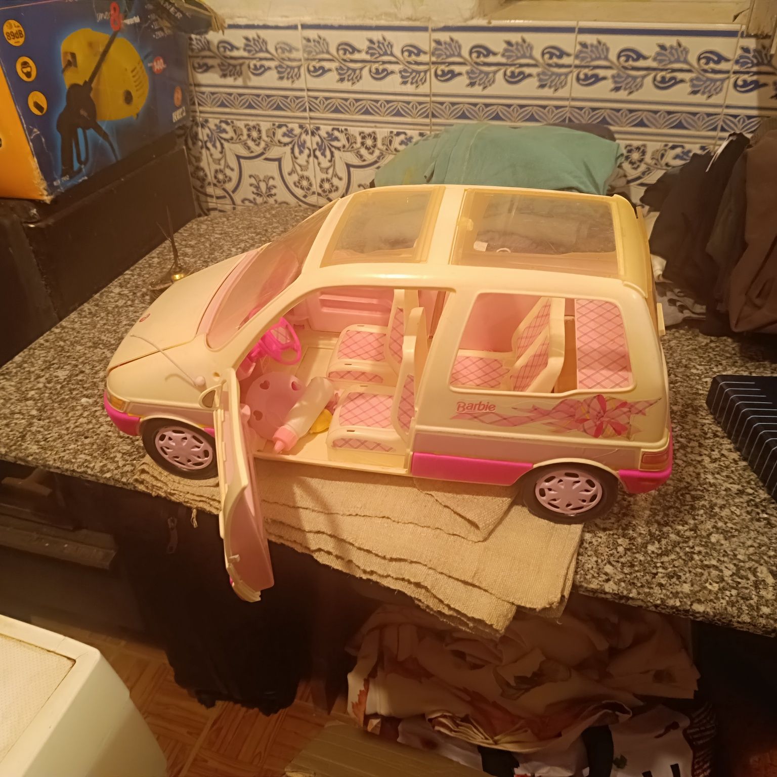 Vendo carro da Barbie  anos 90