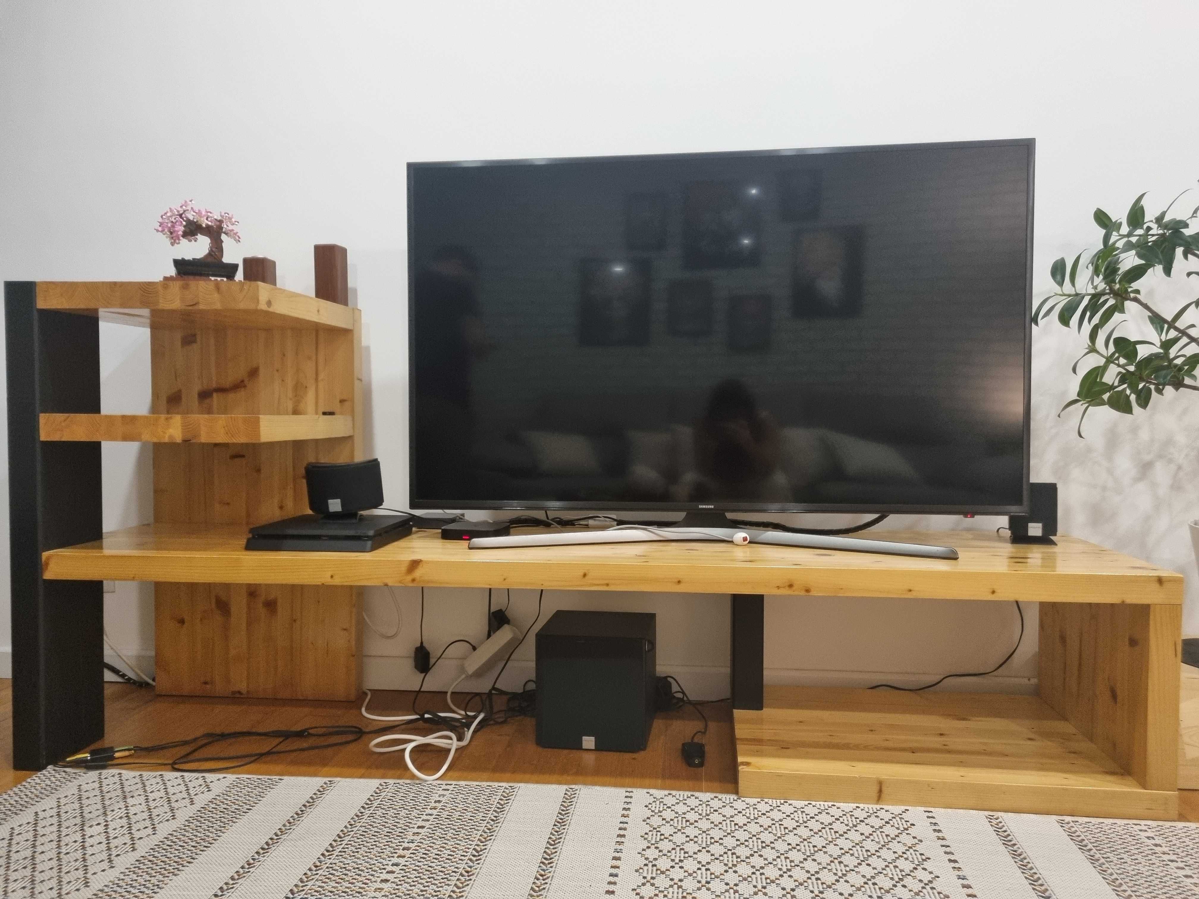 Móvel de sala para TV