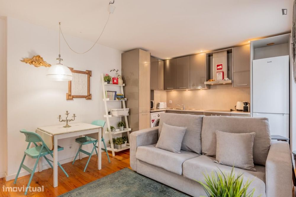 Apartamento com 1 quartos - localizado em Intendente Lisbon
