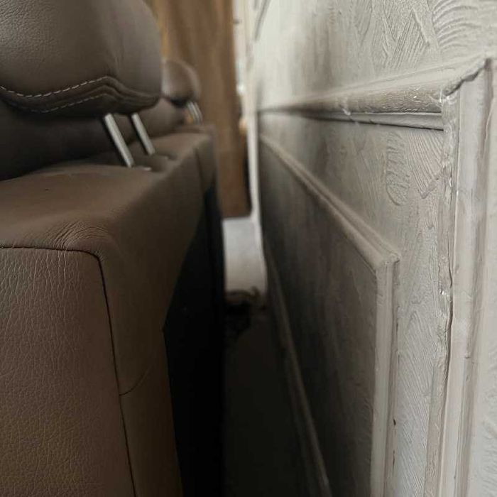 Шкіряний диван реклайнер Німеччина