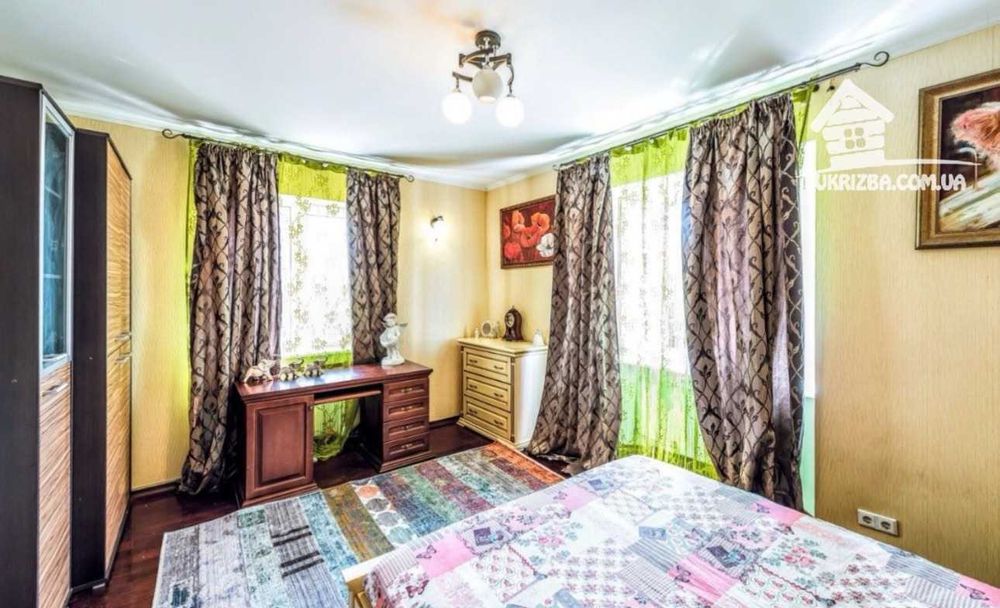 Київ. Будинок 360кв. Ділянка 16 соток, до 15 осіб.