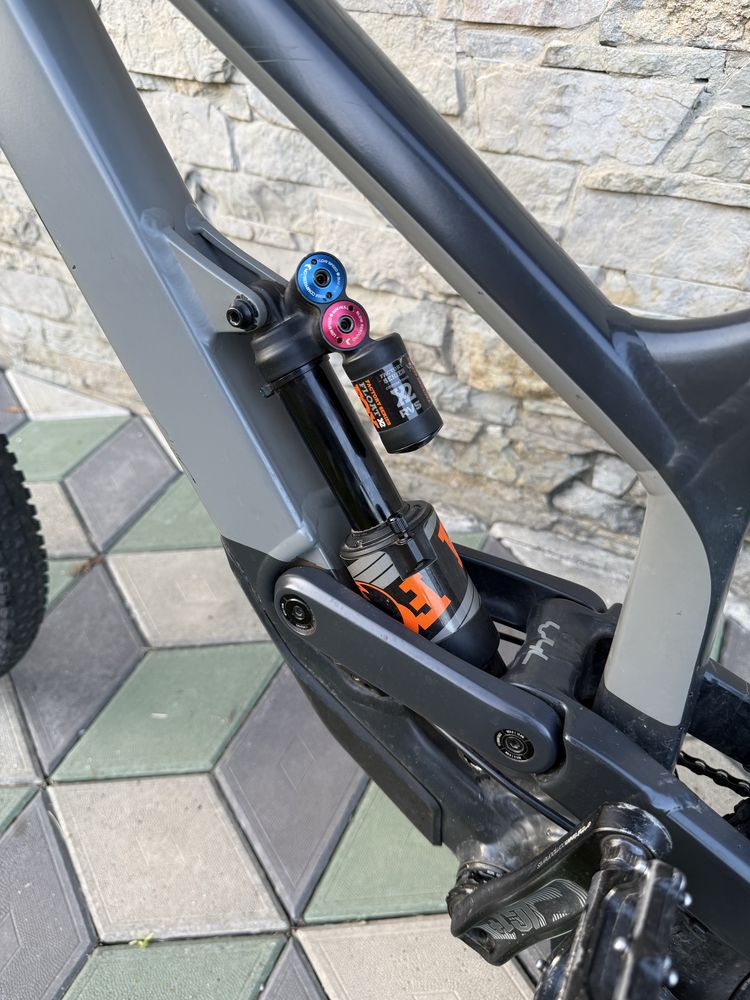 YT Industries (YT Tues)