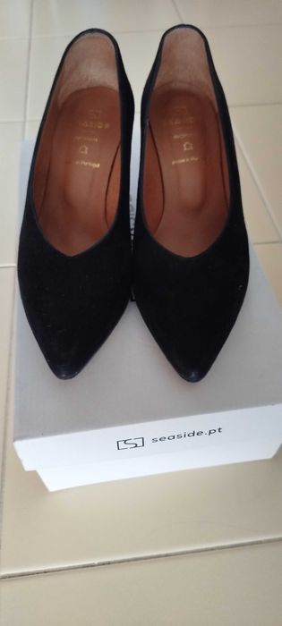 Sapatos senhora pretos em camurça NOVOS