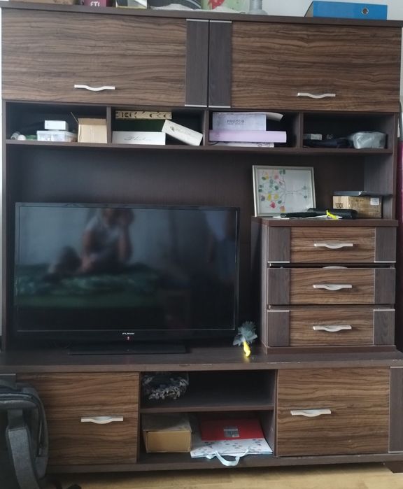 Meble do salonu dwie witryny i ścianka